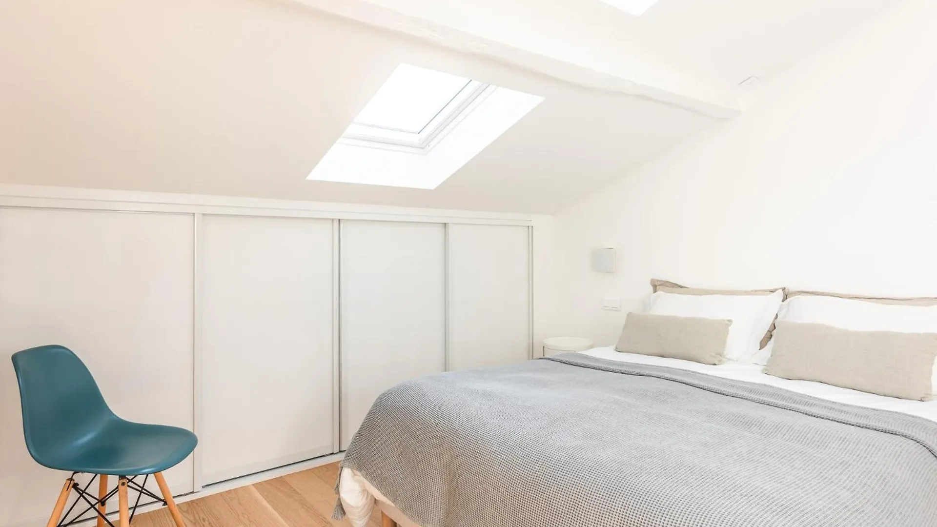 Penthouse Loft - 4 Guests - In Heart Of